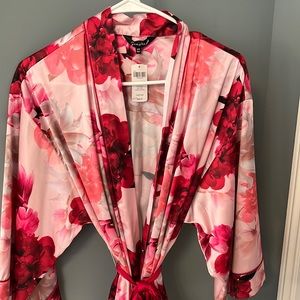 Soma Sensual Short Robe